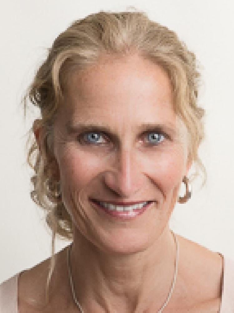Dr. Stefanie Wolters